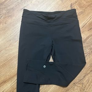 Lululemon run inspire crop size 6